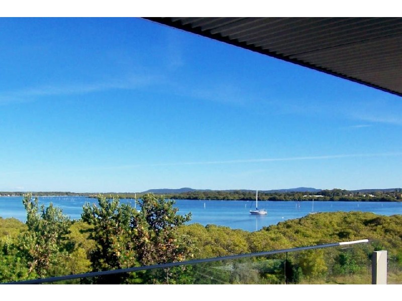 2/60 Moira Parade, Hawks Nest NSW 2324