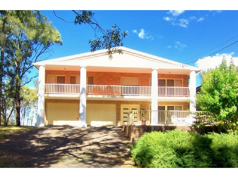 18 The Esplanade, North Arm Cove NSW 2324