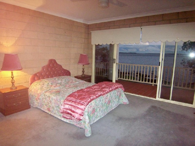 18 The Esplanade, North Arm Cove NSW 2324
