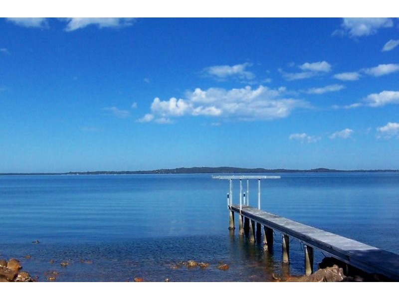 18 The Esplanade, North Arm Cove NSW 2324