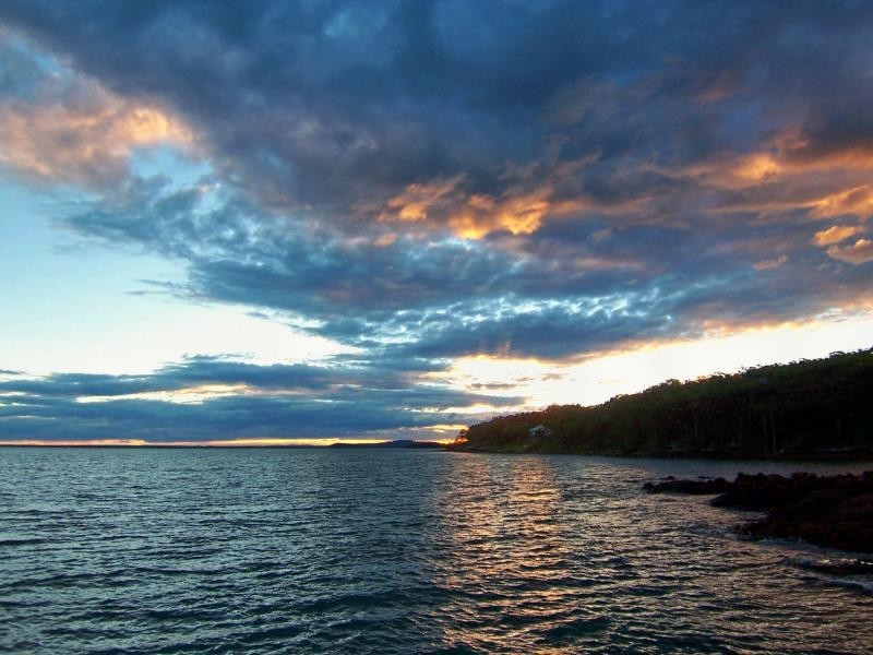 18 The Esplanade, North Arm Cove NSW 2324