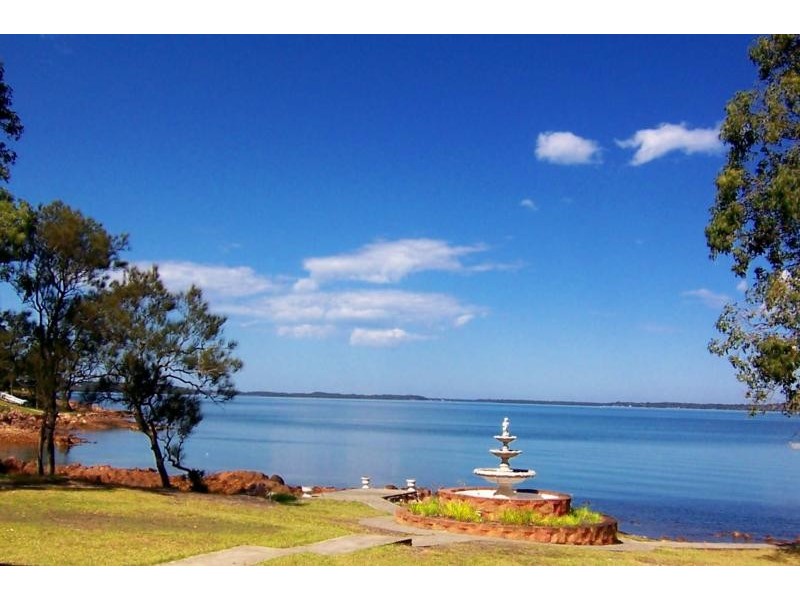 18 The Esplanade, North Arm Cove NSW 2324