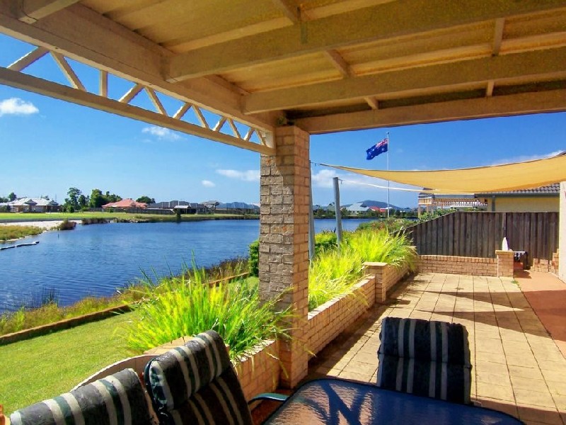 75 Admiralty Ave, Tea Gardens NSW 2324