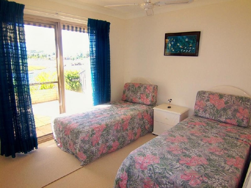 75 Admiralty Ave, Tea Gardens NSW 2324