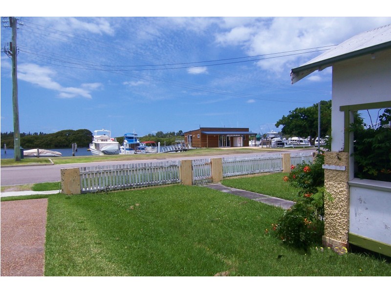 19 Marine Drive, Tea Gardens NSW 2324