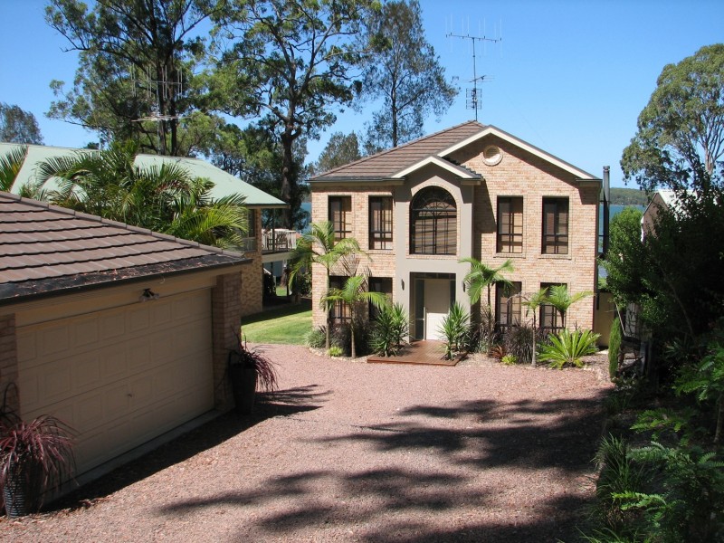 72 Cove Blvd, North Arm Cove NSW 2324