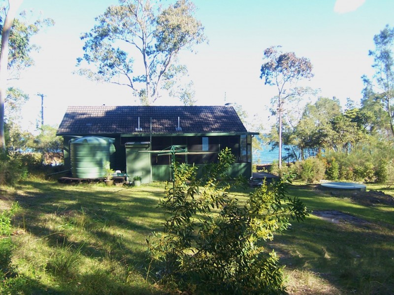 33 The Esplanade, North Arm Cove NSW 2324