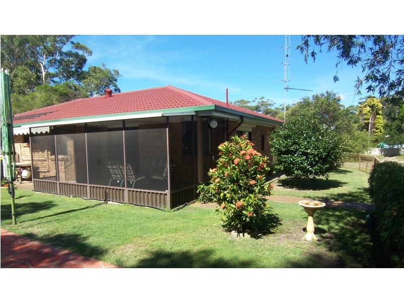 35 Mermaid Ave, Hawks Nest NSW 2324