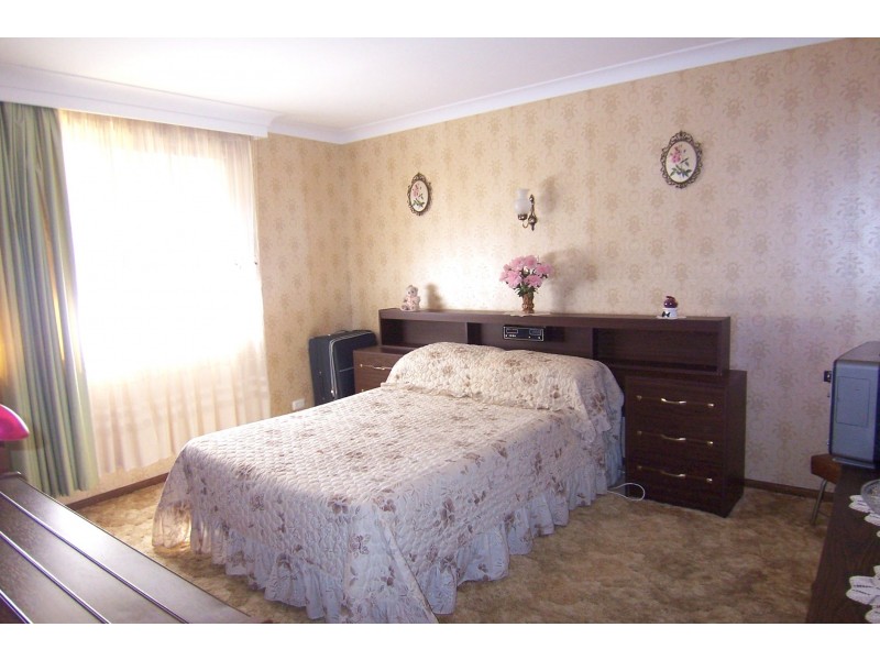 35 Mermaid Ave, Hawks Nest NSW 2324