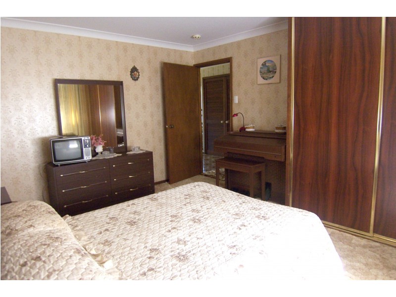 35 Mermaid Ave, Hawks Nest NSW 2324