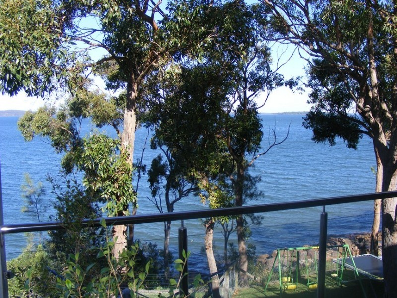 6 The Esplanade, North Arm Cove NSW 2324