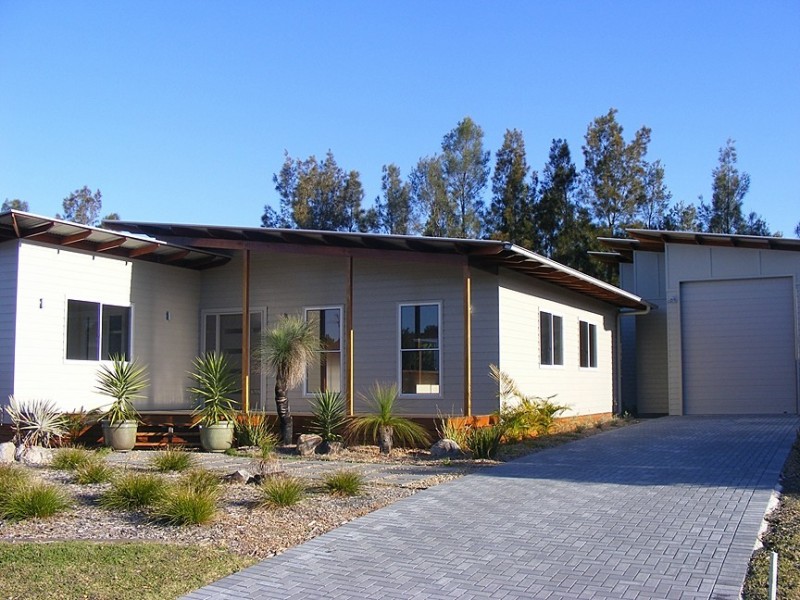 12 Higgins Close, Tea Gardens NSW 2324