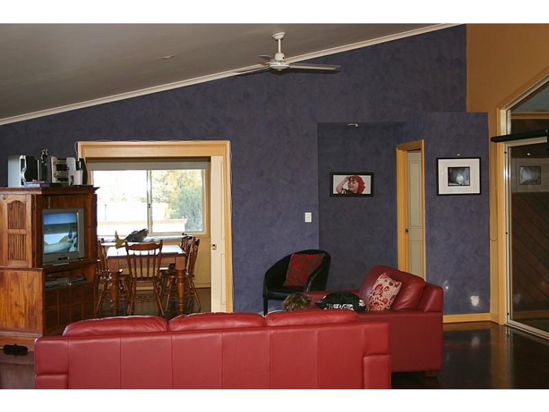 70 Coupland Ave, Tea Gardens NSW 2324