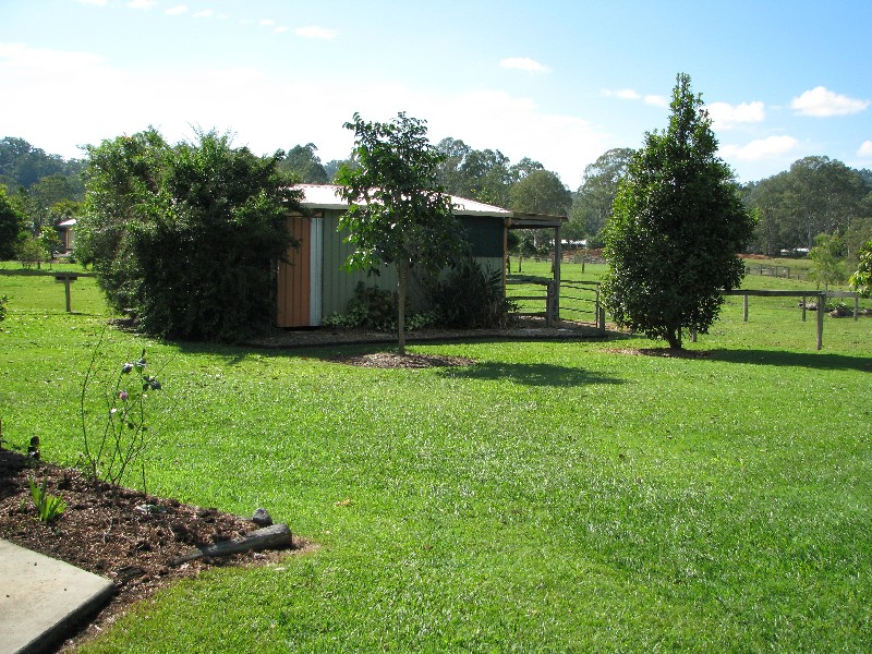 137 Old Gympie Road, Mooloolah Valley QLD 4553