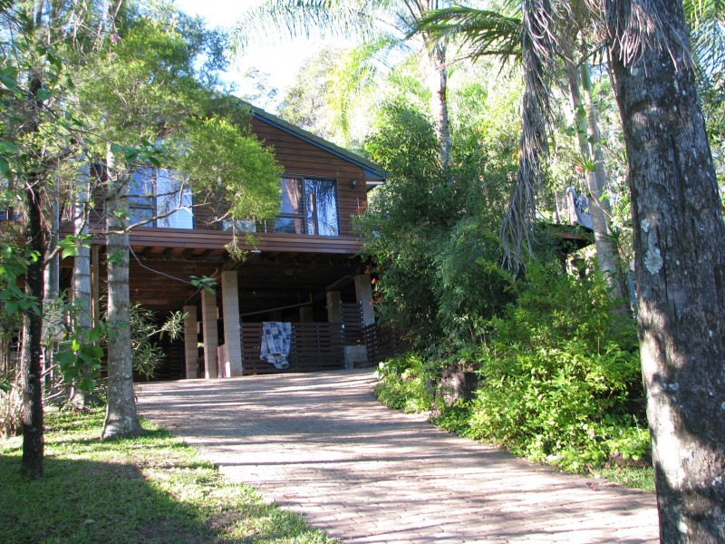 8 Suzen court, Mooloolah Valley QLD 4553