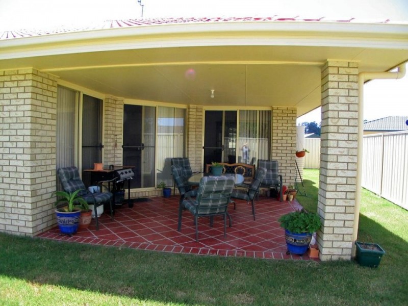 20 Maddock Avenue, Mooloolah Valley QLD 4553