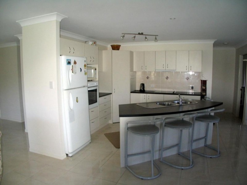 20 Maddock Avenue, Mooloolah Valley QLD 4553