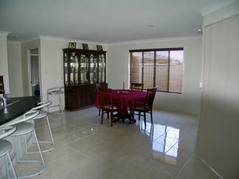 20 Maddock Avenue, Mooloolah Valley QLD 4553