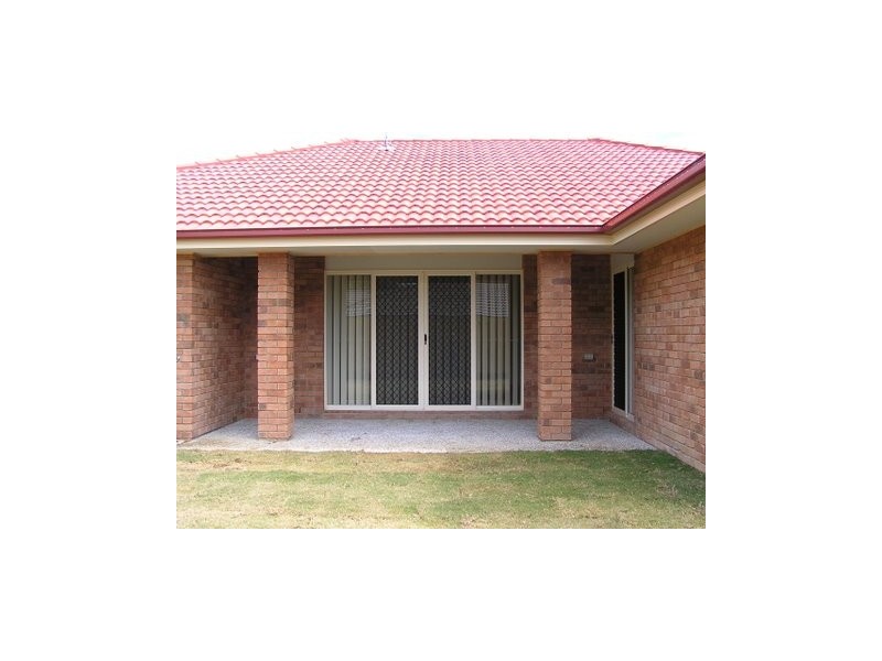 13 Maddock Ave, Mooloolah Valley QLD 4553