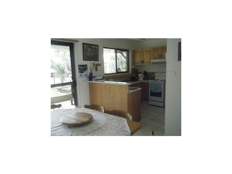 80 Kings Road, Glass House Mountains QLD 4518