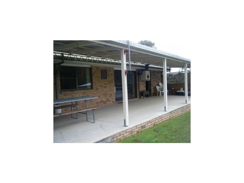 80 Kings Road, Glass House Mountains QLD 4518