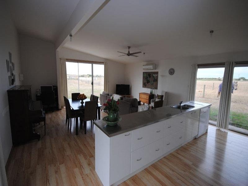 42 Snapper Point Road, Portland VIC 3305