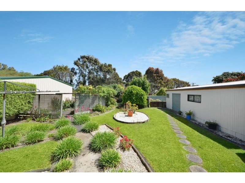 25 Bade Avenue, Portland VIC 3305
