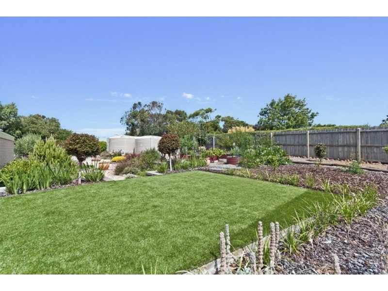 1 Laguna Court, Portland VIC 3305