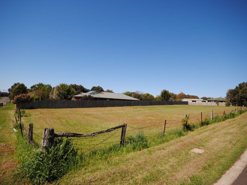 33 Burvilles Road, Portland VIC 3305
