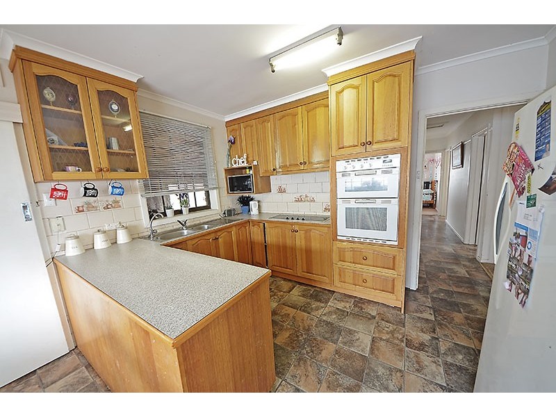 37 Lindsay Street, Heywood VIC 3304
