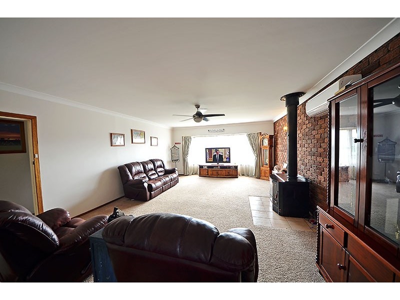 37 Lindsay Street, Heywood VIC 3304
