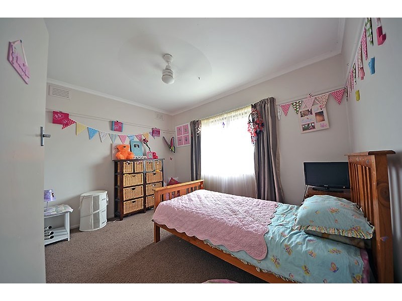 37 Lindsay Street, Heywood VIC 3304