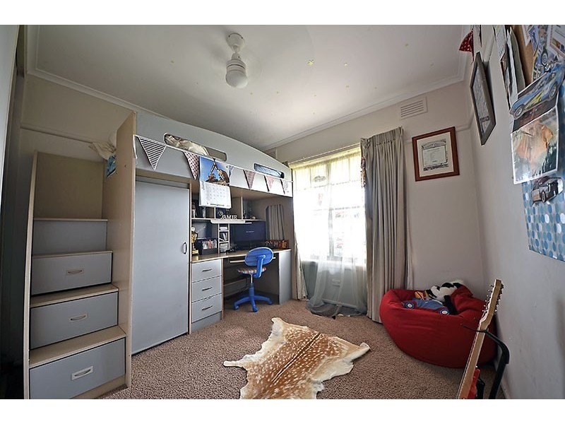 37 Lindsay Street, Heywood VIC 3304