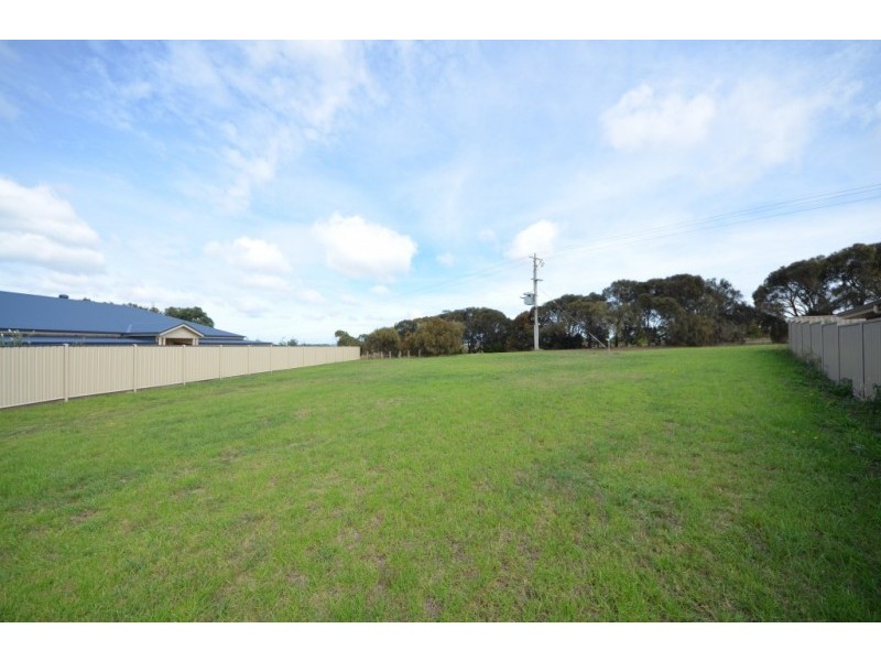 8 Neptune Avenue, Portland VIC 3305