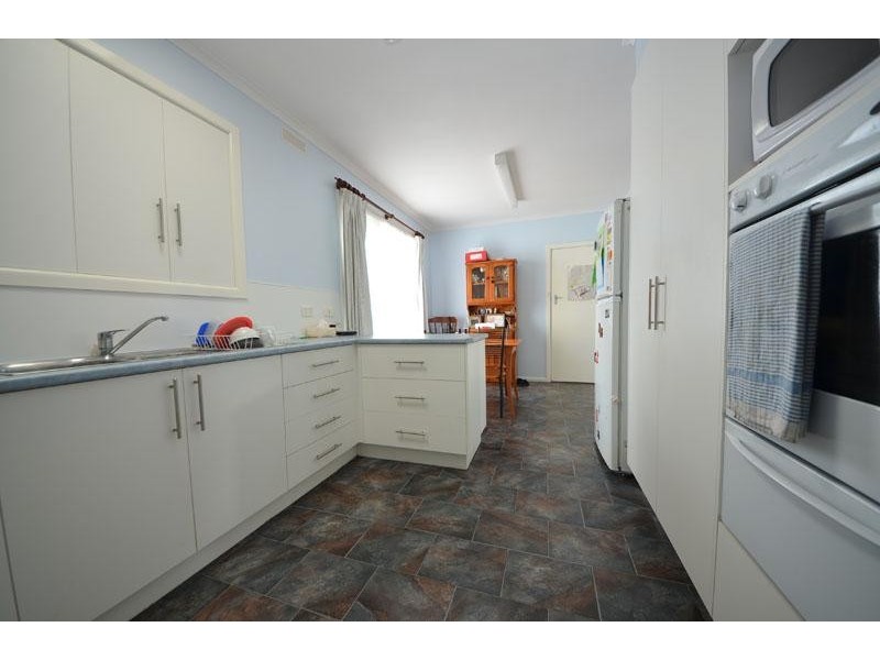 6 Catons Flat Road, Heywood VIC 3304