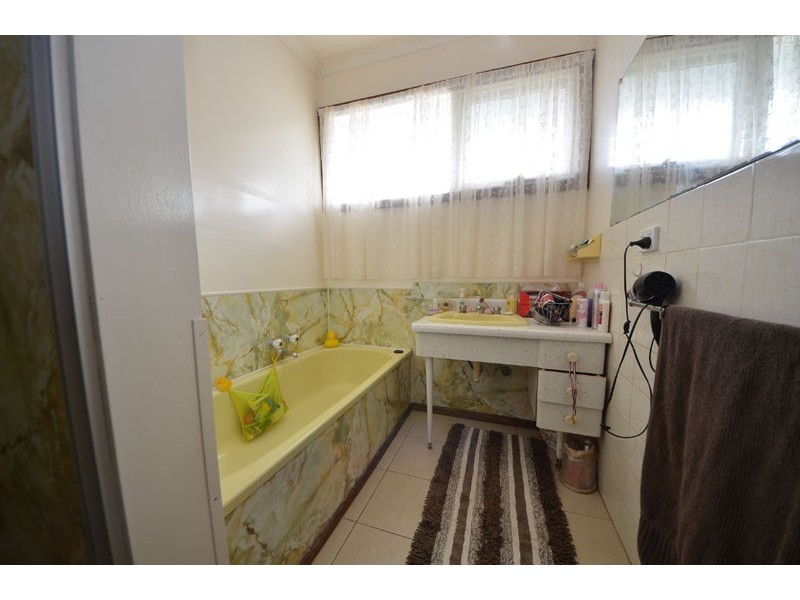 6 Catons Flat Road, Heywood VIC 3304