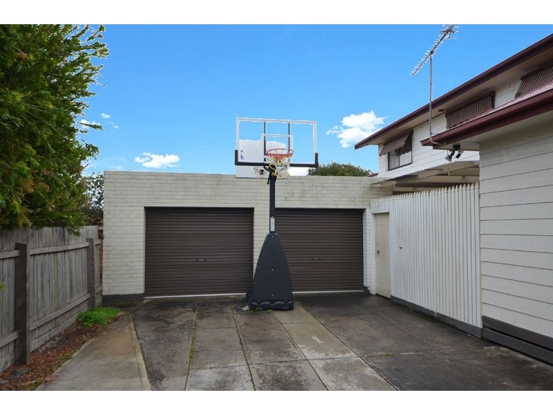 32 Waterford Avenue, Portland VIC 3305