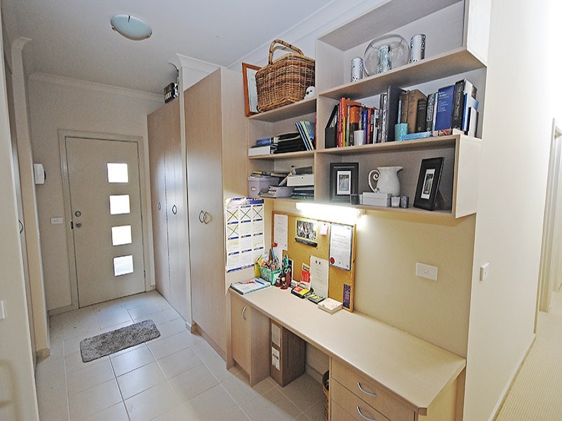 1 Lancaster Close, Portland VIC 3305