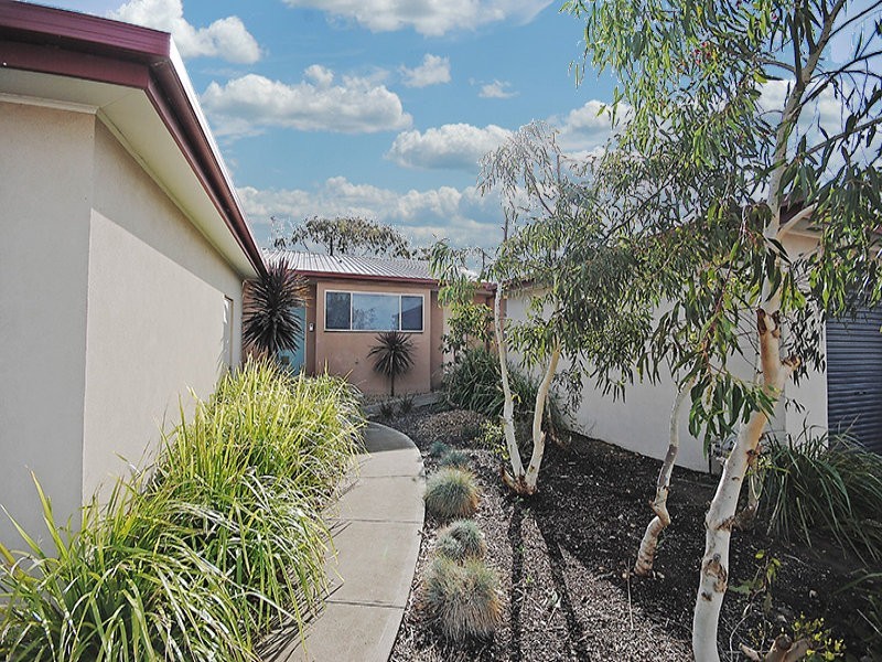 1 Lancaster Close, Portland VIC 3305