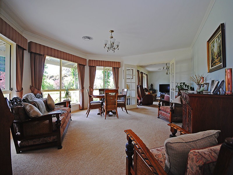 153 Caledonian Hill, Bolwarra VIC 3305