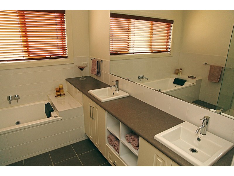 5 Wonderland Court, Portland VIC 3305