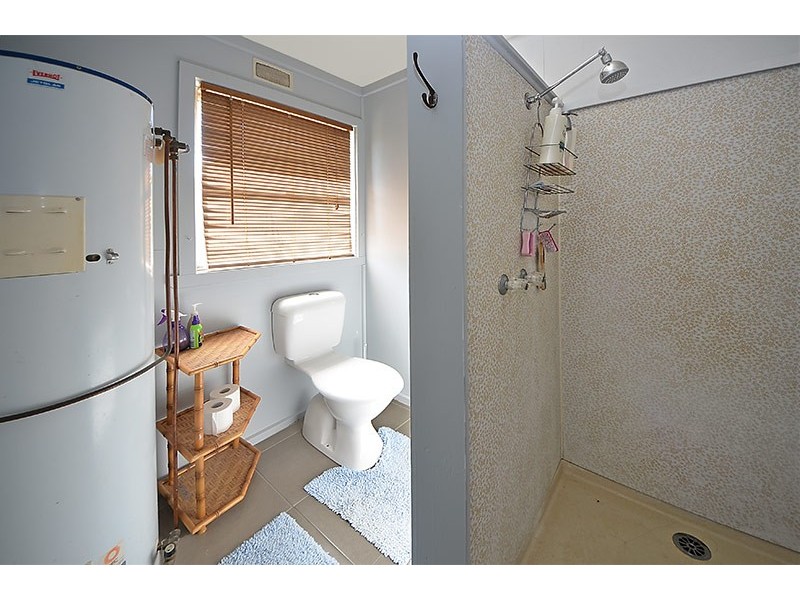 14 Neil Black Street East, Nelson VIC 3292