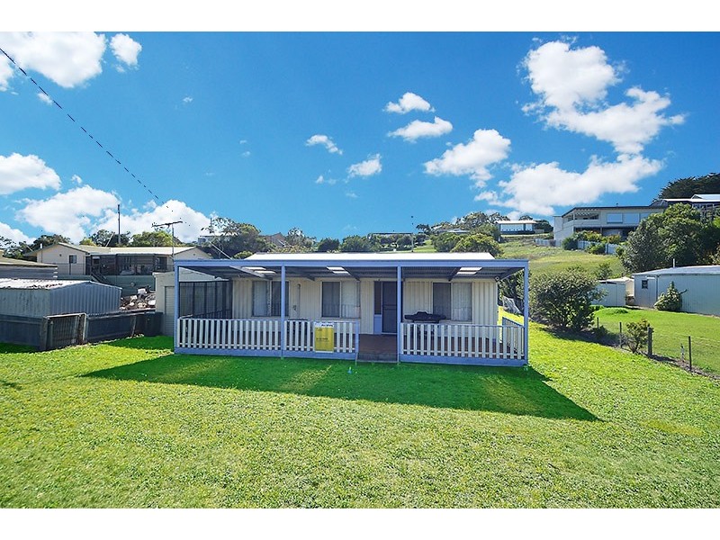 14 Neil Black Street East, Nelson VIC 3292