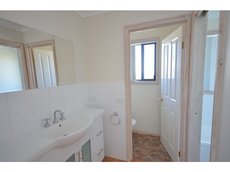 4 Champion Court, Portland VIC 3305