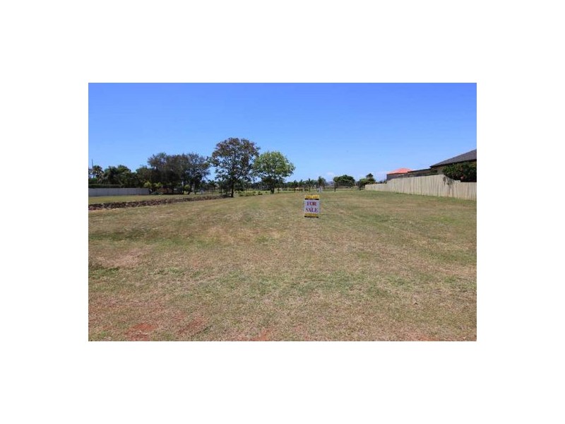 190 Barolin Esplanade, Coral Cove QLD 4670