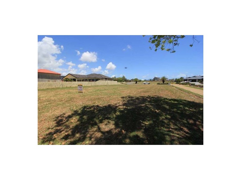 190 Barolin Esplanade, Coral Cove QLD 4670