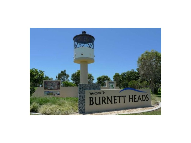 19 Burnett Heads Road, Burnett Heads QLD 4670