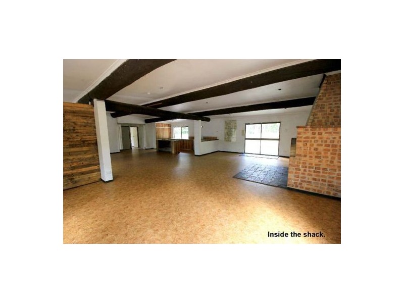 33 Gengers Road, Moore Park Beach QLD 4670