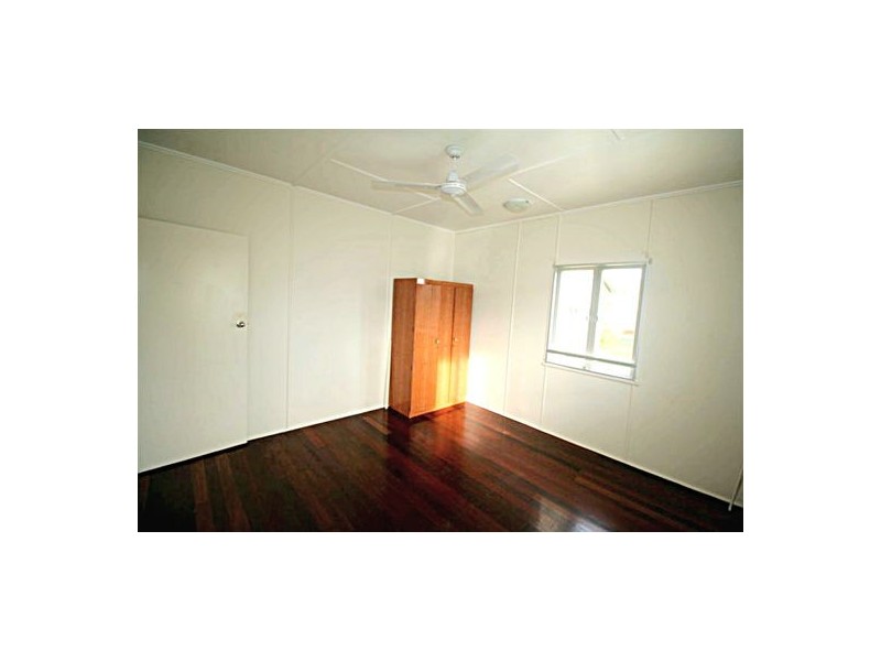 10 Courtice Street, Walkervale QLD 4670