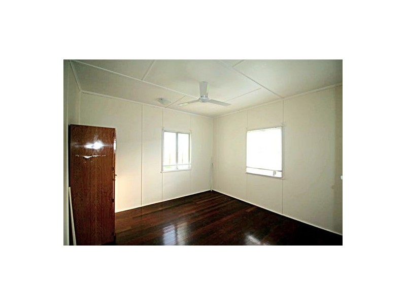 10 Courtice Street, Walkervale QLD 4670